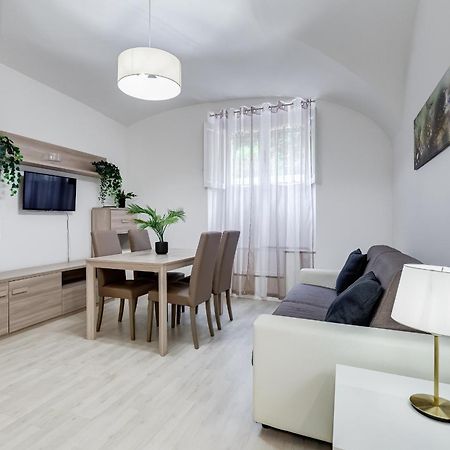 Vivilo Collection - Brescia Central Apt - 2Bd 2 Baths Apartment Rome Luaran gambar