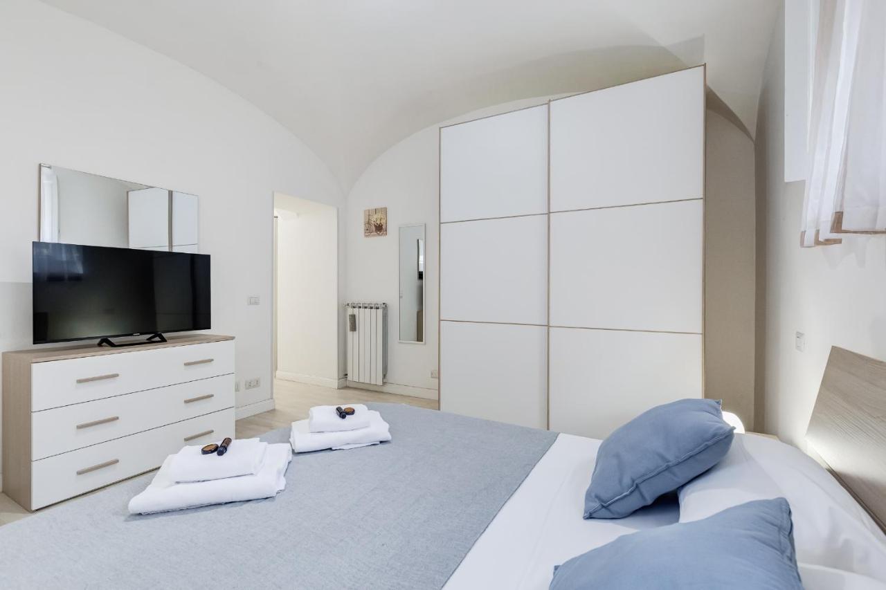 Vivilo Collection - Brescia Central Apt - 2Bd 2 Baths Apartment Rome Luaran gambar