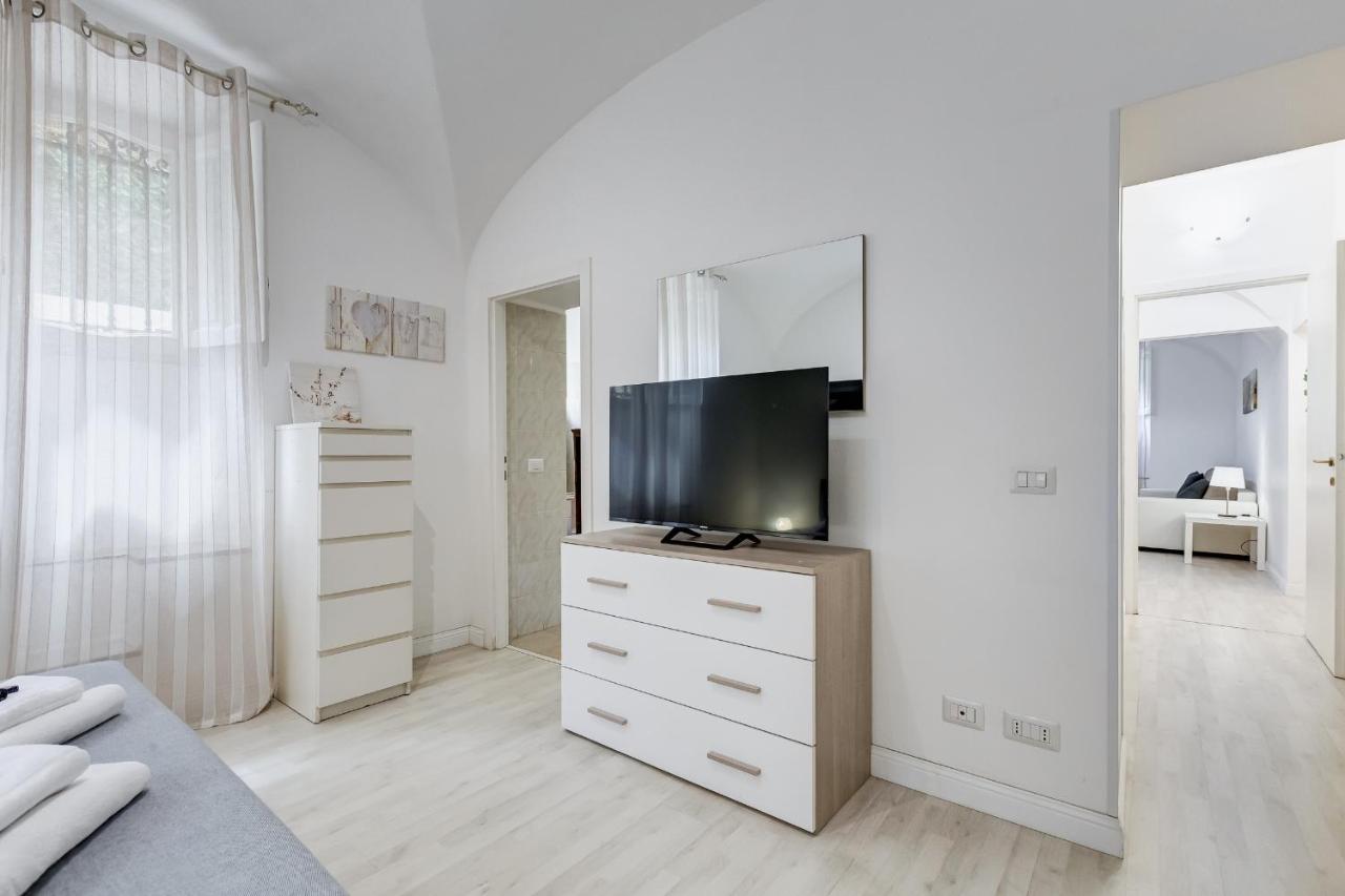 Vivilo Collection - Brescia Central Apt - 2Bd 2 Baths Apartment Rome Luaran gambar