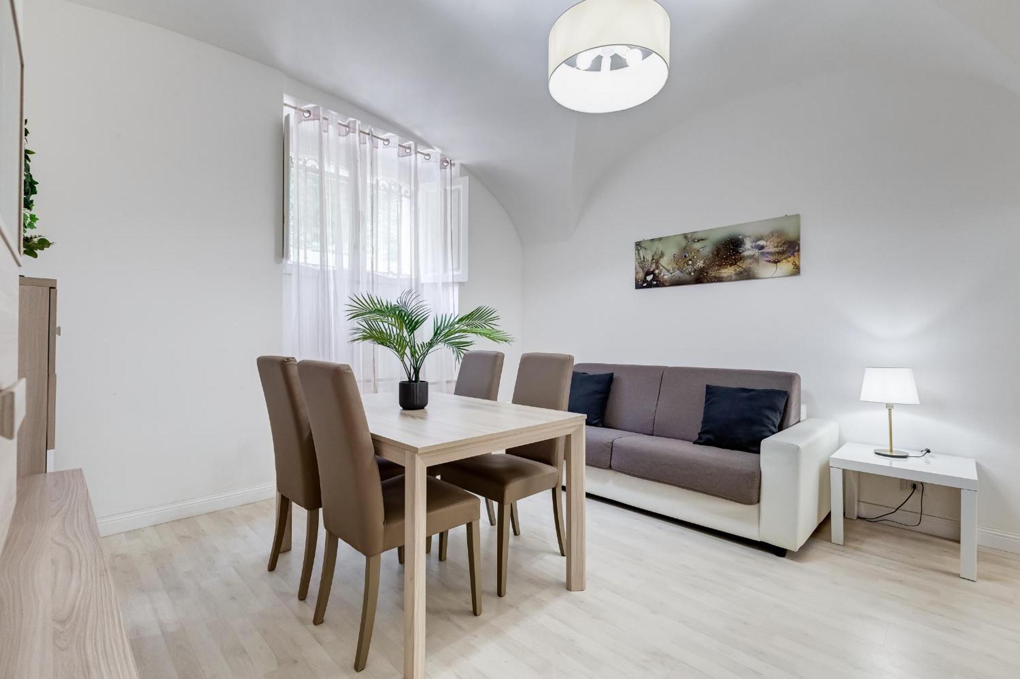 Vivilo Collection - Brescia Central Apt - 2Bd 2 Baths Apartment Rome Luaran gambar