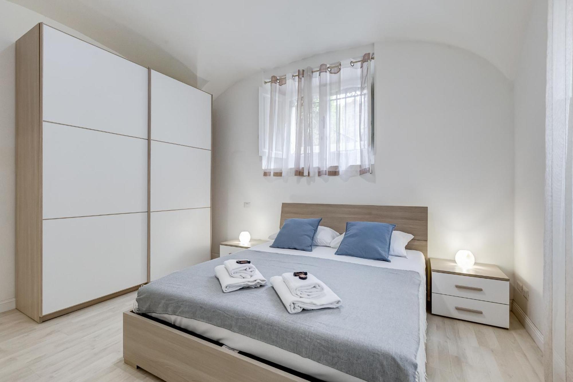 Vivilo Collection - Brescia Central Apt - 2Bd 2 Baths Apartment Rome Luaran gambar