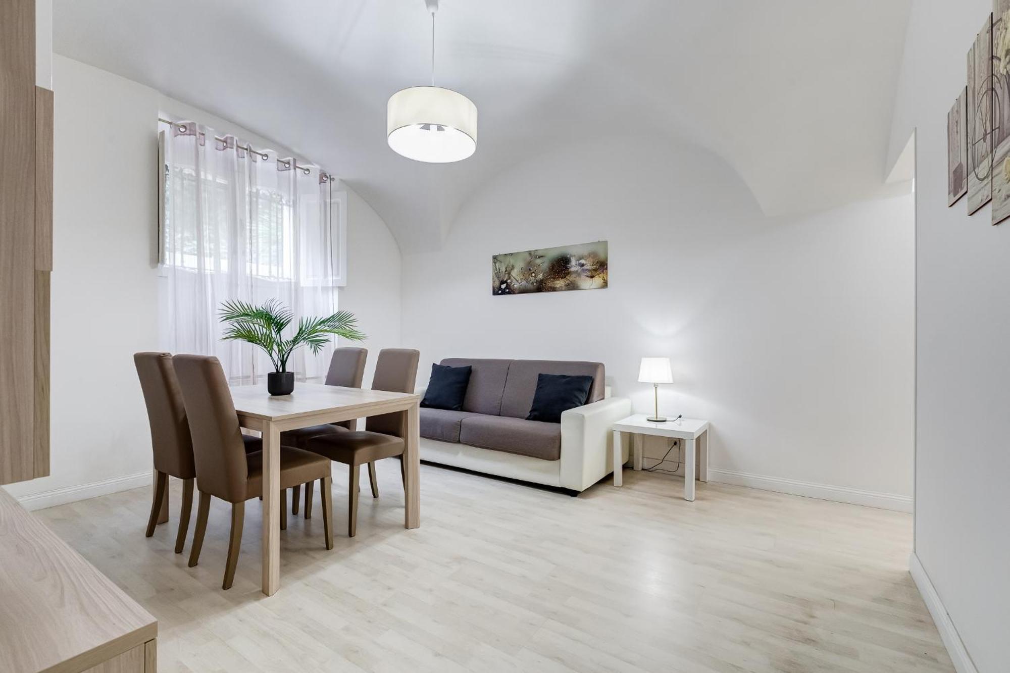 Vivilo Collection - Brescia Central Apt - 2Bd 2 Baths Apartment Rome Luaran gambar