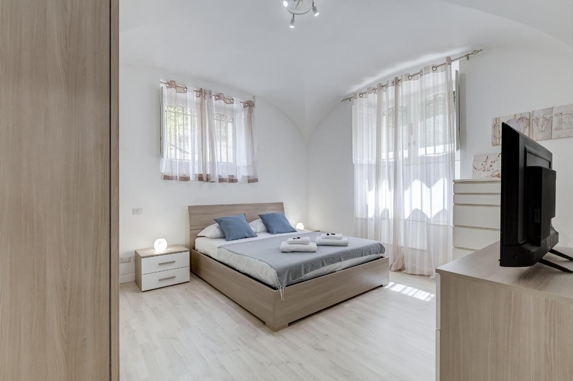 Vivilo Collection - Brescia Central Apt - 2Bd 2 Baths Apartment Rome Luaran gambar