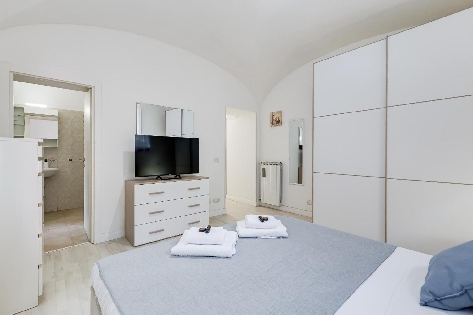 Vivilo Collection - Brescia Central Apt - 2Bd 2 Baths Apartment Rome Luaran gambar